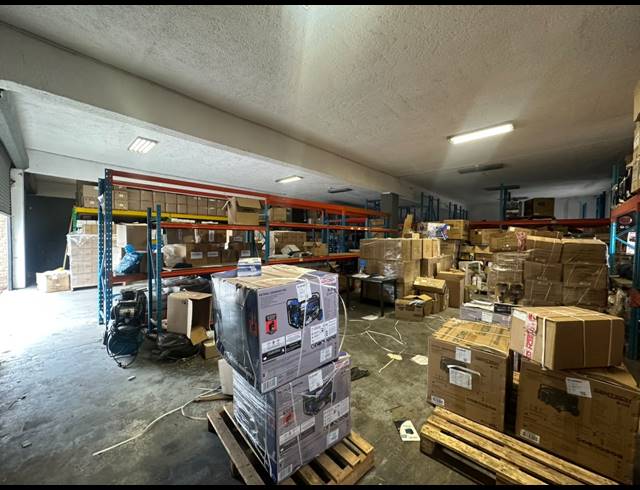 1,200M² WAREHOUSE TO LET IN BARBEQUE DOWNS